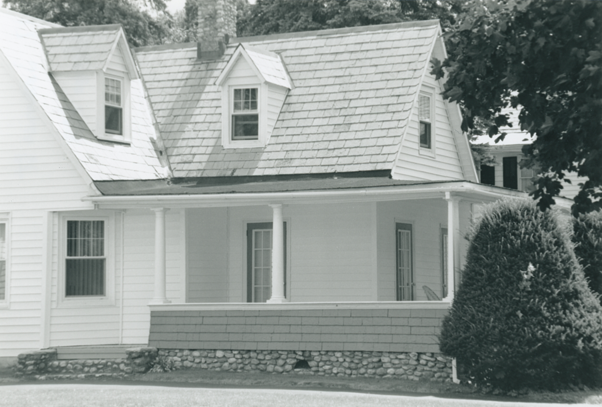 Fau-9 17 Summer St 1